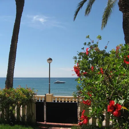 Sitges, By The Sea! Air Conditioning And Free Wi-fi Sitges