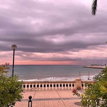 Sitges, By The Sea! Air Conditioning And Free Wi-fi *